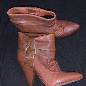 low heel leather boots